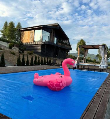 Slavske Ski Chalet | Sky Space Slavske Котеджі в горах з теплим басейном