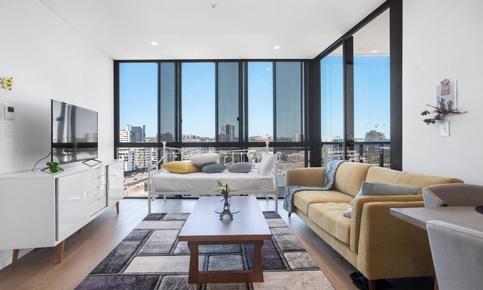 Zetland Apartment | Sky Suite@Heart of Sydney Green Square Free. P