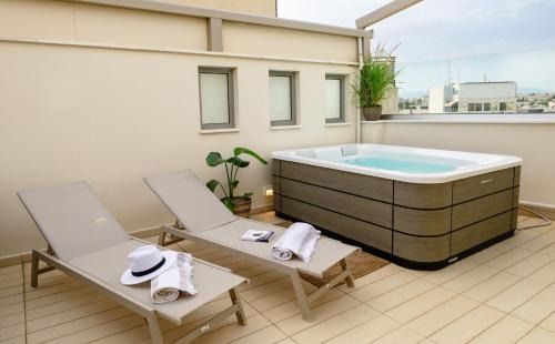 Argyroupoli Apartment | Sky Suite with View & Jacuzzi