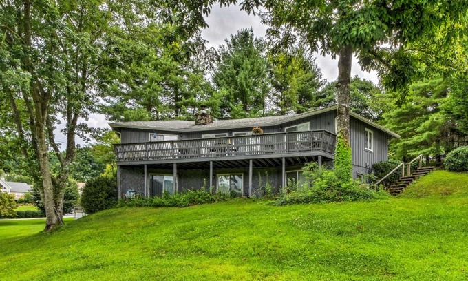 Sky Valley House | Sky Valley Retreat with Golf, Pool, Beautiful Views!