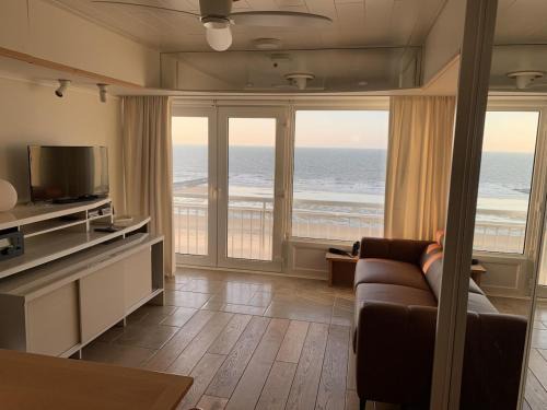Middelkerke Apartment | Skye Boat
