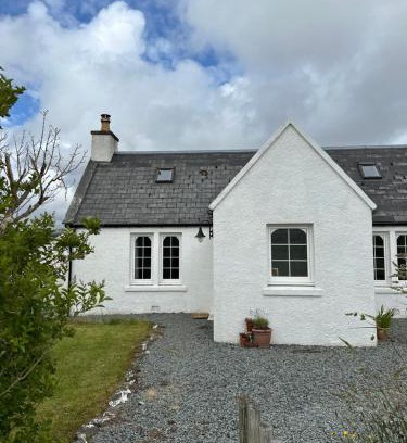 Suladale House | Skye Cottage - Vegan and Eco