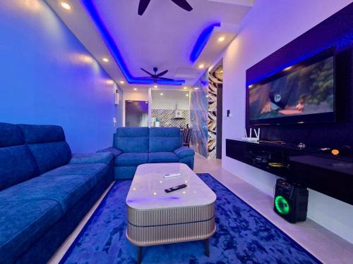Central Seberang Perai Apartment | SkyHigh Family suites - 3BR, swimming pool, KTV & Game sets & many more!