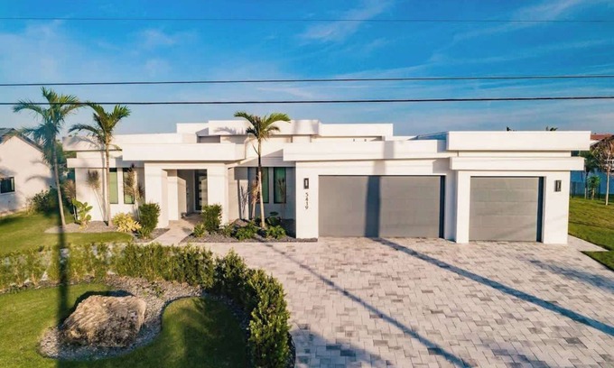 Eight Lakes House | Skyline Paradise 5 bed retreat