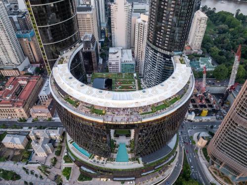 Brisbane Central Business District Apartment | Skyline Poetry - Premium Stay on the Star BNE