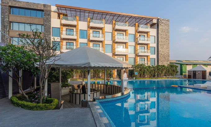 Rau Hotel | Skyline Resort & Convention Centre
