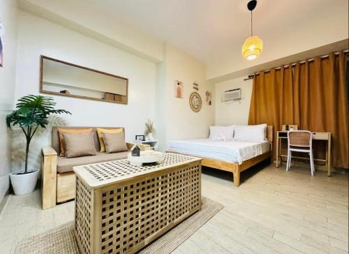 Quezon City Apartment | Skyline Stay in Manhattan