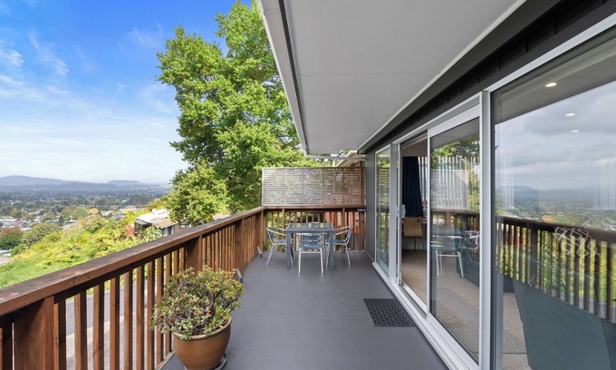 Rotorua House | Skyline Staycation - Rotorua Holiday Home