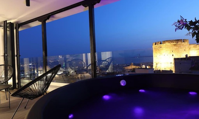 Ano Poli Apartment | Skyline Suite&Spa