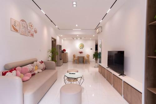 Tan Phu District Apartment | Skylinked Villa in Celadon City- Căn Hộ có gara Xe Hơi Riêng