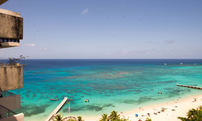 Montego Bay Apartment | Skymiles Beach Suite At Montego Bay Club Resort