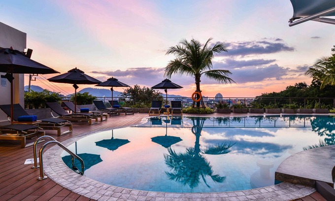 Patong Hotel | SKYVIEW Resort Phuket Patong Beach