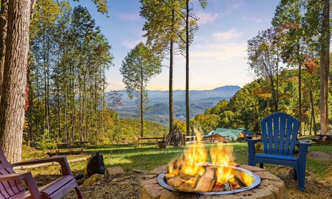 Sevierville Cabin | Skyview Serenity by Ghosal Luxury Lodging