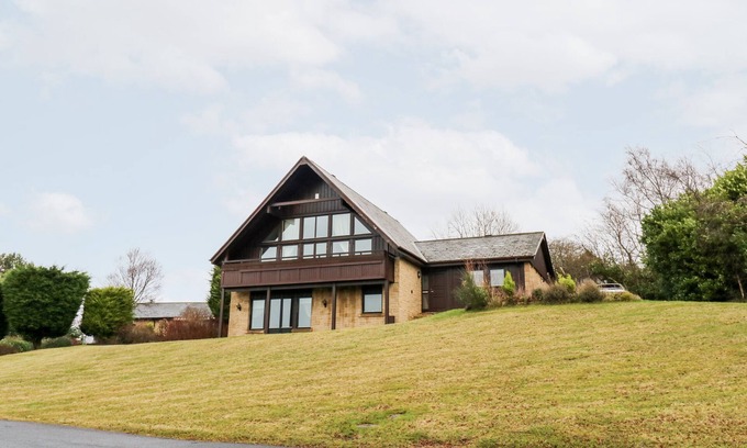 Slaley House | SLALEY PARK VILLA, family friendly, with open fire in Hexham