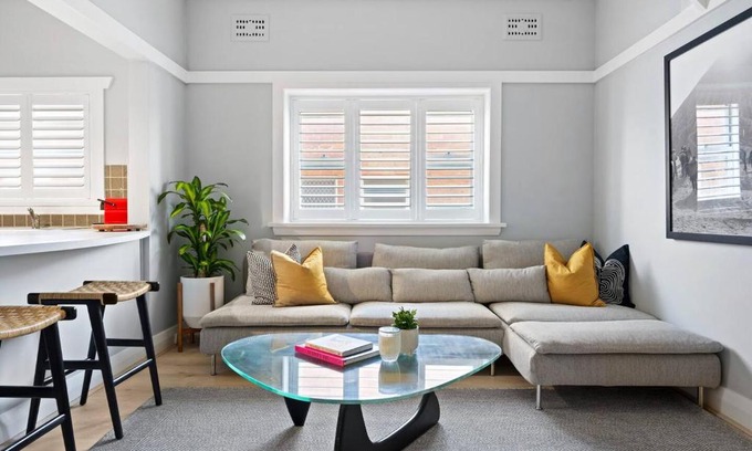 North Bondi Apartment | 'Slate Serenade' A Cosy Bondi Beachside Getaway