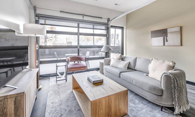 Wicker Park Apartment | Sleek Bucktown 1BR w/ Roof & BBQ, nr Blue Line, by Blueground