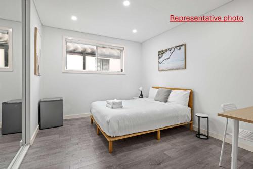 Revesby House | Sleek & Comfortable Double Room at Revesby with Shared Amenities