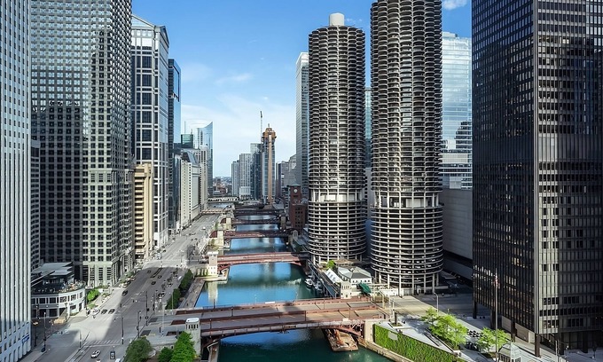 Streeterville House | Sleek Downtown Retreat by Chicago’s Mag Mile @ The Chicago Hotel Collection