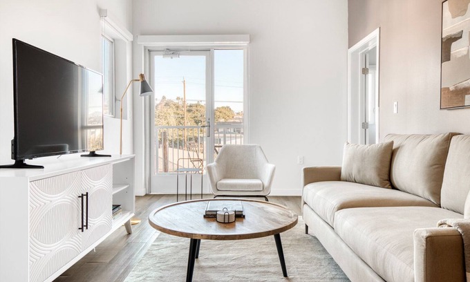 Silver Lake Apartment | Sleek Silverlake 1BR w/W/D & Roof, nr 5 & 10 freeways, by Blueground