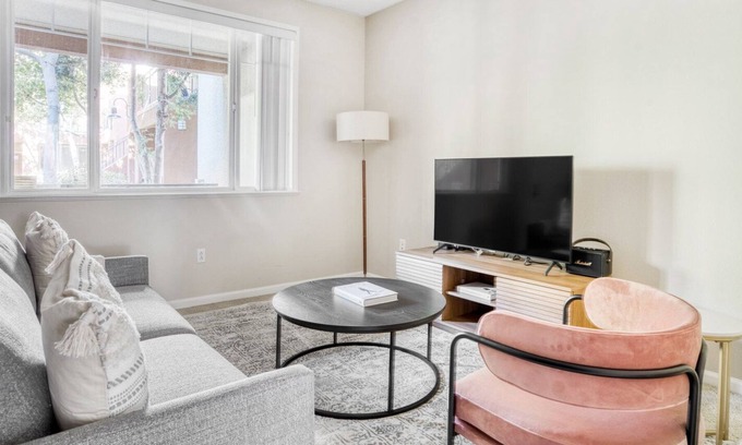 Morse Park Apartment | Sleek Sunnyvale 1BR w/ Gym, W/D & Lounge, walk to Google, by Blueground