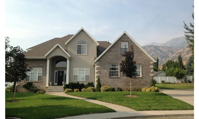 Lindon House | Sleep 21 - Reunion, Marriage, BYU, UVU, Funeral, Work, Team, Pets, 5th Wheel