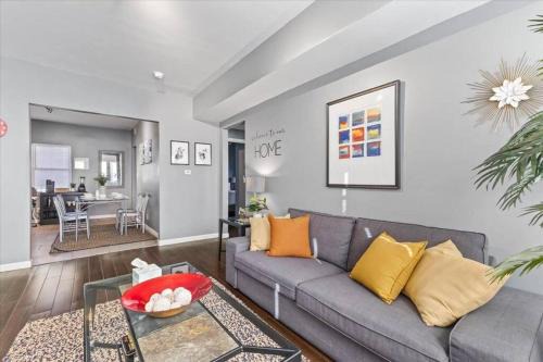 Meridian-Kessler Apartment | Sleep 5 - Pet & Baby - Laundry - Closer to Hospitals