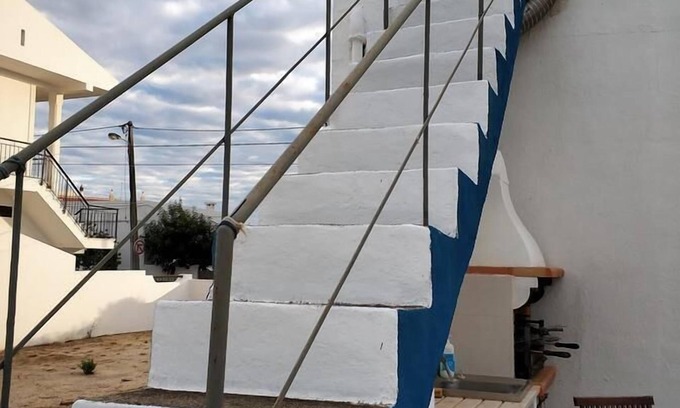 Faro House | Sleep & Go Faro Airport Guest House