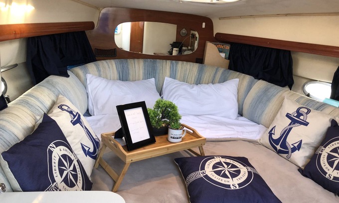 Alpes-Maritimes Boat Rental | Sleep in a Boat