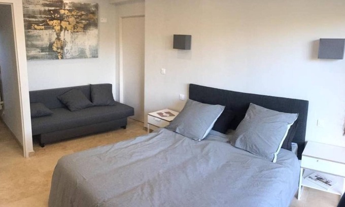 Quincie-en-Beaujolais House | Sleep in Beaujolais - Brouilly family cottage
