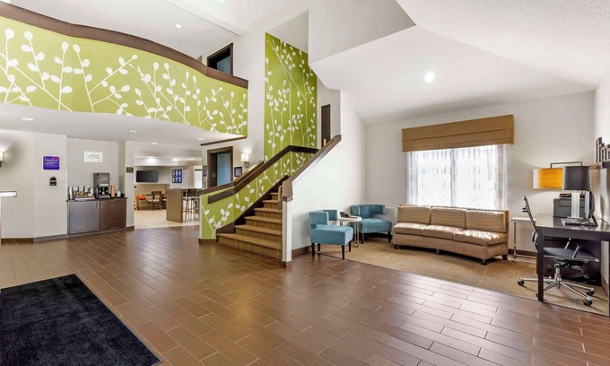 Greenville - Spartanburg Hotel | Sleep Inn at Greenville Convention Cente