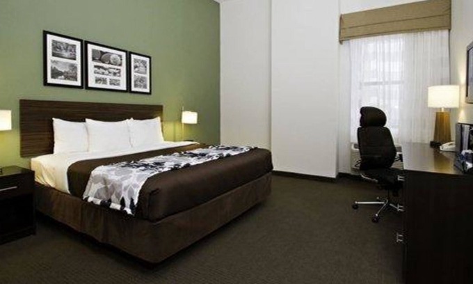 Downtown Baltimore Hotel | Sleep Inn & Suites Downtown Inner Harbor