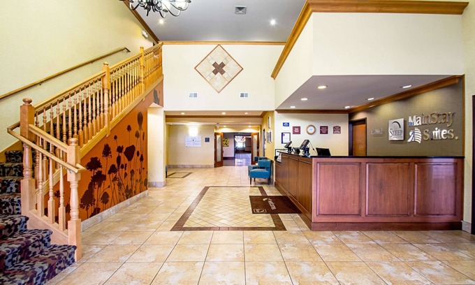 Madison Hotel | Sleep Inn & Suites Madison - Monona