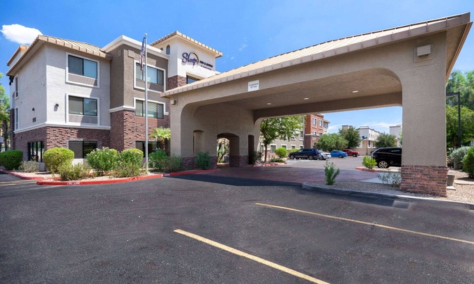 Tempe Hotel | Sleep Inn & Suites Tempe ASU Campus