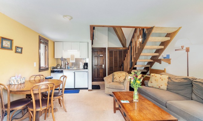 Telluride Hotel | Sleep Six in This Private Lofted Room With a Kitchenette