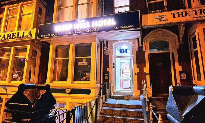 Blackpool Town Center House | Sleep Well Hotel