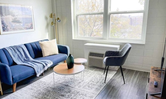 Corryville Apartment | Sleepover: Lively 1BD/1BA + Gym - Downtown Cincinnati