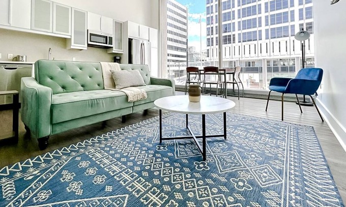 Downtown Kansas City Apartment | Sleepover: Supreme 1BD/1BA + City Views - Downtown KC
