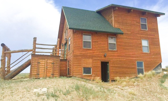 Duchesne Apartment | SLEEPS 11 ! BRAND NEW APARTMENT WITH STAINLESS STEEL APPLIANCES