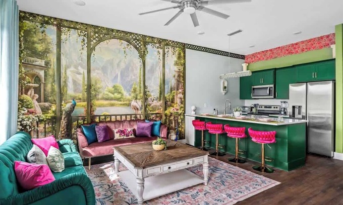 Hadley - Washington House | Sleeps 12+ | 3m Broadway | Rooftop | 4BR Glam Stay