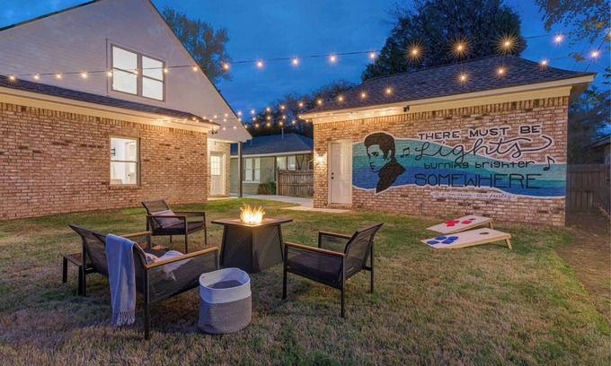 Vollintine-Evergreen House | Sleeps 12 Shuffleboard Fire Pit Near Beale St