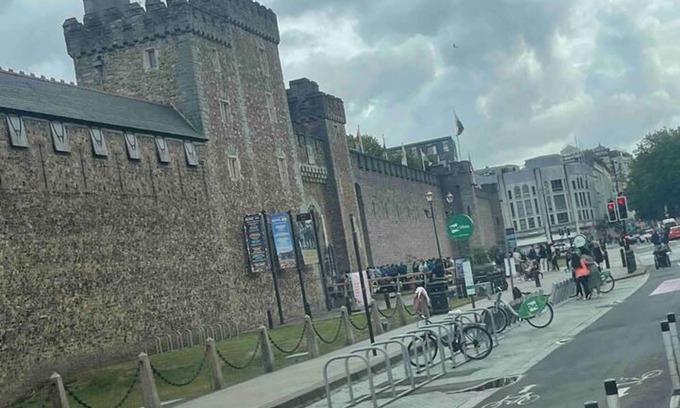 Riverside House | Sleeps 14 Cardiff City Centre
