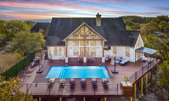 Dripping Springs House | Sleeps 20 - Pool, Fire Pit, Game Room, Views!