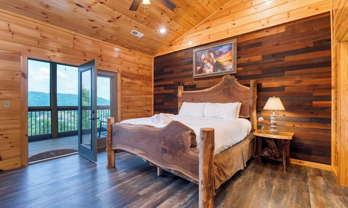 Chalet Village North Cottage | Sleeps 24 2 Homes, Hot Tub, Sauna, Movie Theater, Firepit, Pool, Tennis Courts