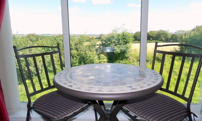 St. Ann's Chapel Cottage | Sleeps6- CountryViews- Privacy- 30MinToBeach