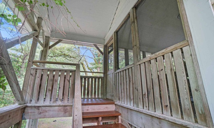 South Haven Cabin | Sleepy Hollow Beach Resort introduces Stonebridge 37