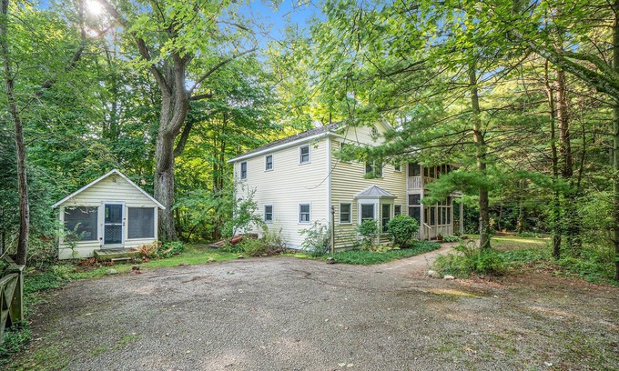 South Haven Cabin | Sleepy Hollow Beach Resort introduces Stonebridge 37A