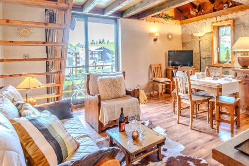 Manigod Apartment | Slow Chalet Etale Ski in-out Duplex Mountain View Balcony & Free parking