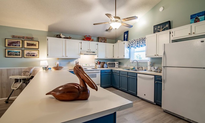 Pawleys Island House | Slowen Down Near ocean pawleys island home family friendly
