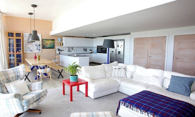 Hythe Villa | SLR-98 Beach Penthouse · Spectacular 4 BR Beachfront Penthouse