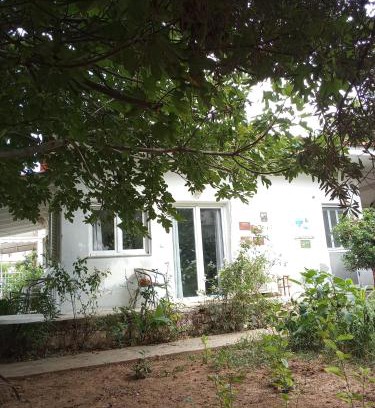Marathon House | Smal villa loft near the beach